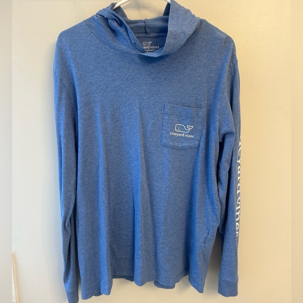 Vineyard Vines men's medium Heathered Blue Long Sleeve Teeshirt with hood